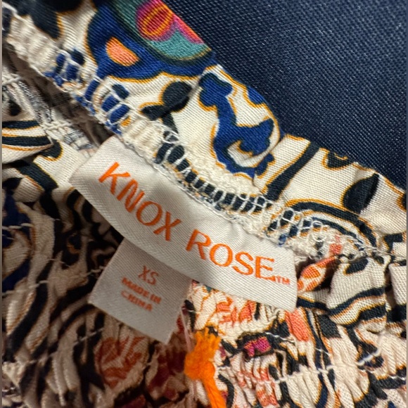 Geometric Patterned One Shoulder Maxi Dress - Picture 4 of 6